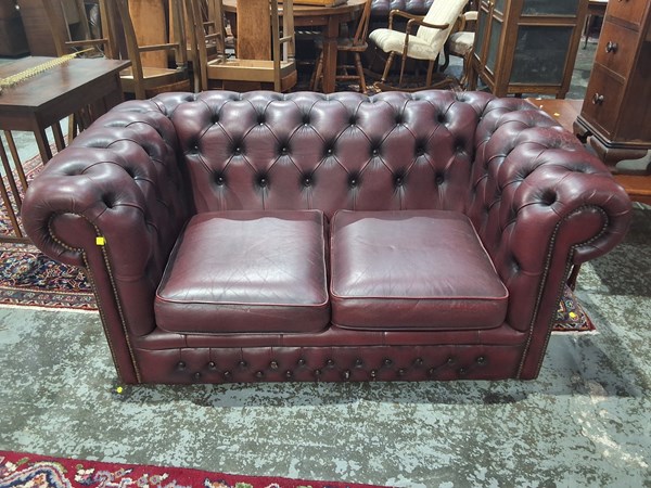 Lot 198 - CHESTERFIELD LOUNGE