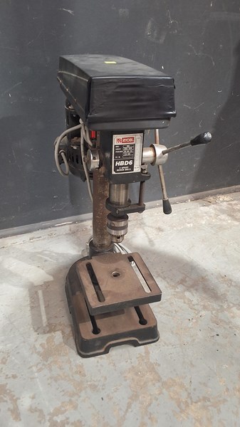 Lot 254 - DRILL PRESS