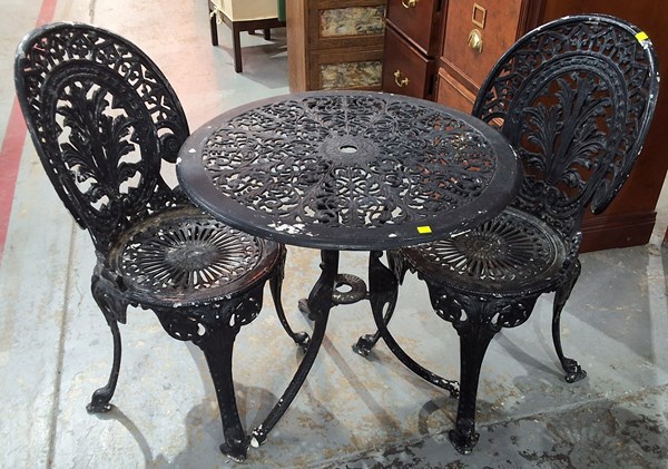 Lot 351 - PATIO SETTING