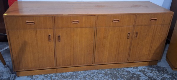 Lot 202 - SIDEBOARD