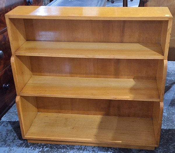 Lot 173 - BOOKSHELF