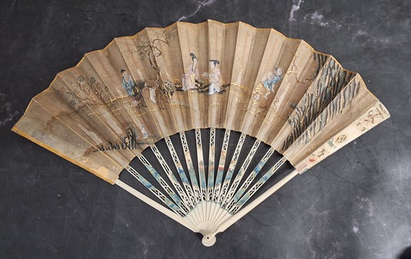 Lot 1034 - 18TH CENTURY FAN
