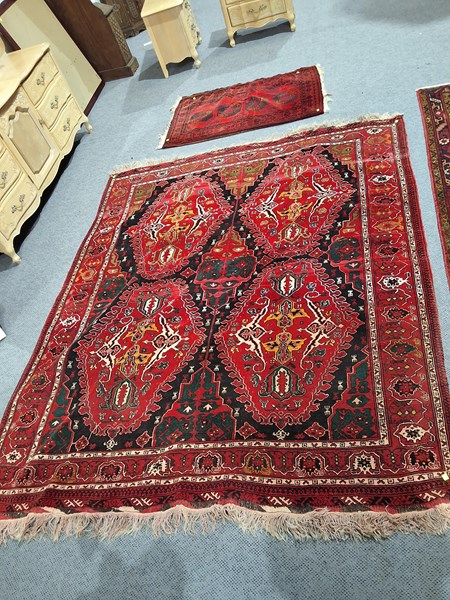 Lot 157 - RUG