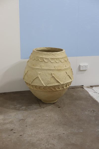 Lot 149 - PAPIER MACHE POT