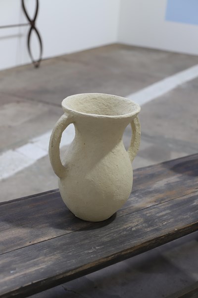 Lot 138 - PAPIER MACHE URN