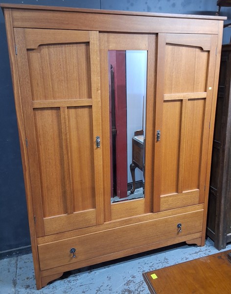 Lot 96 - WARDROBE