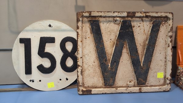Lot 1229 - TRAIN PLAQUES