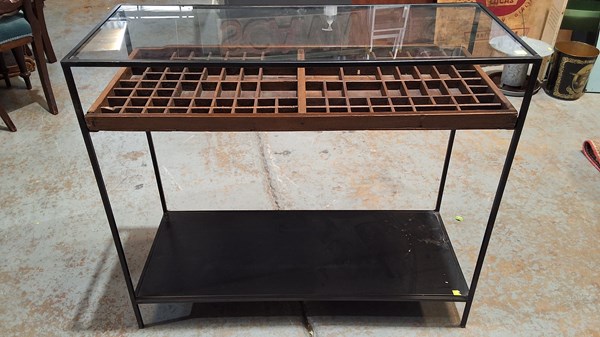 Lot 442 - CONSOLE TABLE