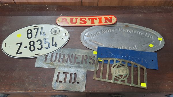 Lot 413 - SIGNAGE