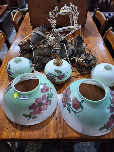 Lot 210 - LAMP PARTS