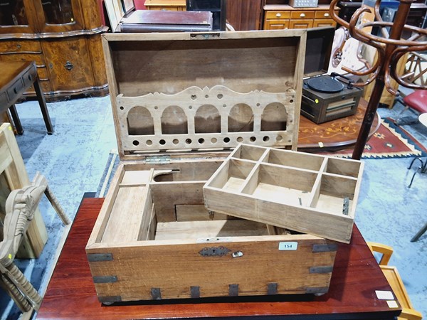 Lot 154 - CHEST