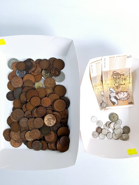 Lot 1046 - COINS