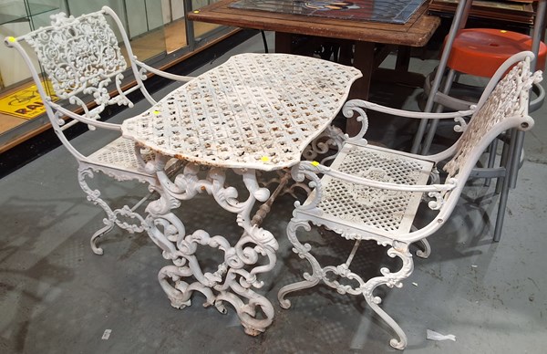 Lot 345 - PATIO SETTING