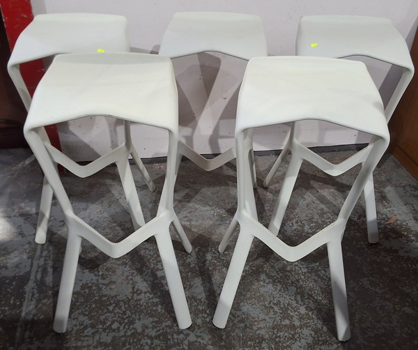 Lot 215 - BARSTOOLS