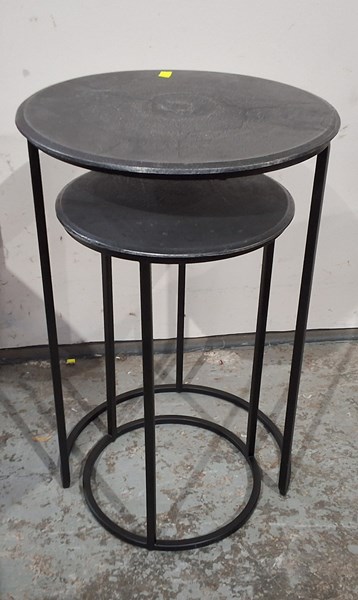 Lot 125 - NEST OF TABLES