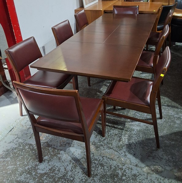 Lot 200 - DINING SUITE