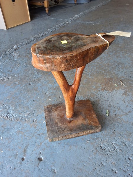 Lot 225 - STOOL