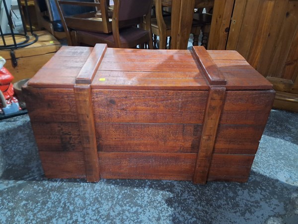 Lot 250 - TRUNK