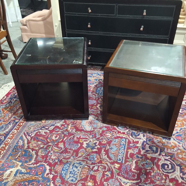 Lot 133 - BEDSIDE TABLES