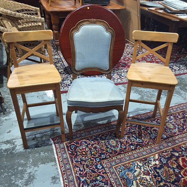 Lot 174 - BARSTOOLS AND CHAIR