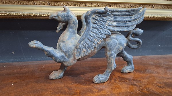 Lot 479 - ORNAMENT