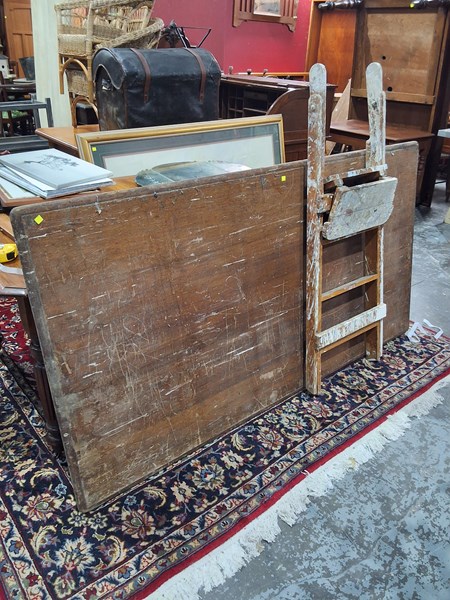 Lot 255 - TABLE TOP AND LADDER