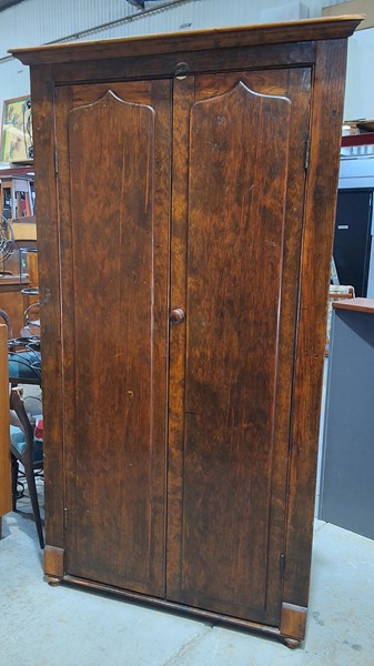 Lot 373 - CORNER CABINET