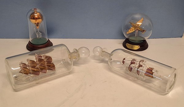 Lot 1189 - GLASS ORNAMENTS