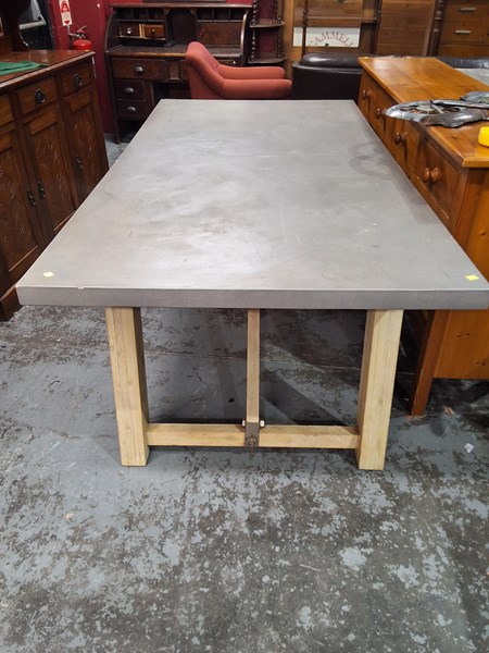 Lot 59 - OUTDOOR TABLE