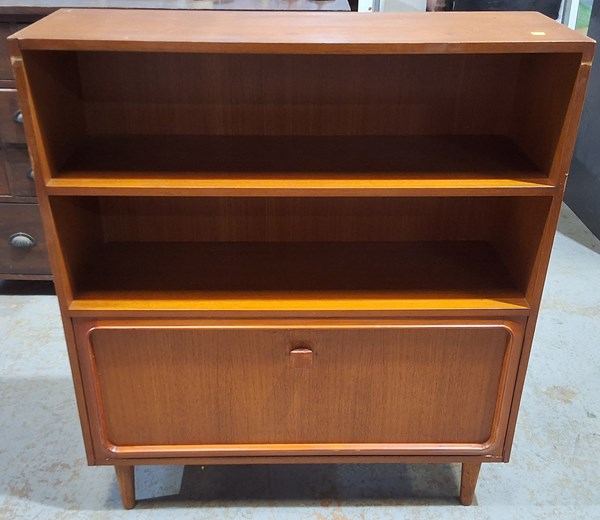 Lot 440 - WALL UNIT