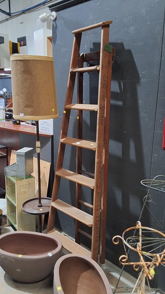 Lot 446 - VINTAGE LADDER