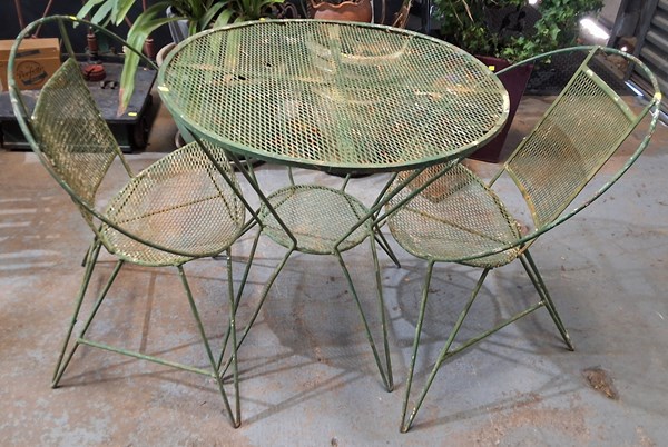 Lot 455 - PATIO SETTING