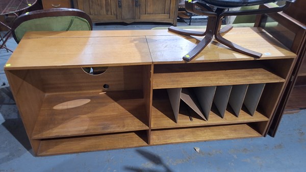 Lot 313 - SIDEBOARD