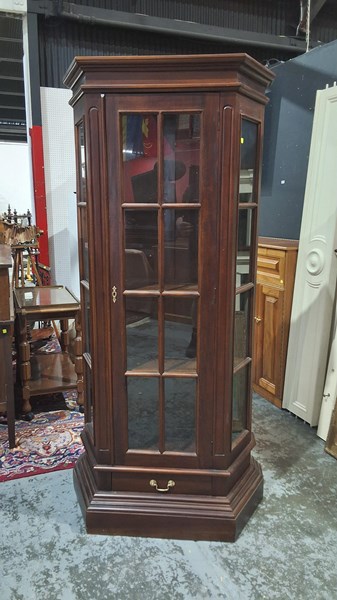 Lot 269 - DISPLAY CABINET