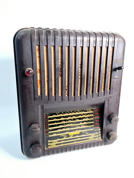 Lot 1299 - RADIO