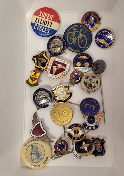 Lot 1047 - CYCLING BADGES