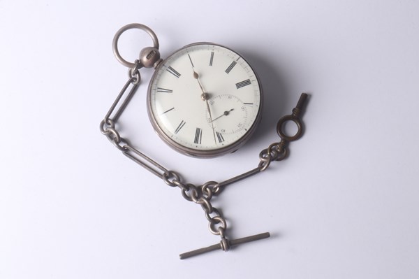Lot 1025 - SILVER POCKET WATCH