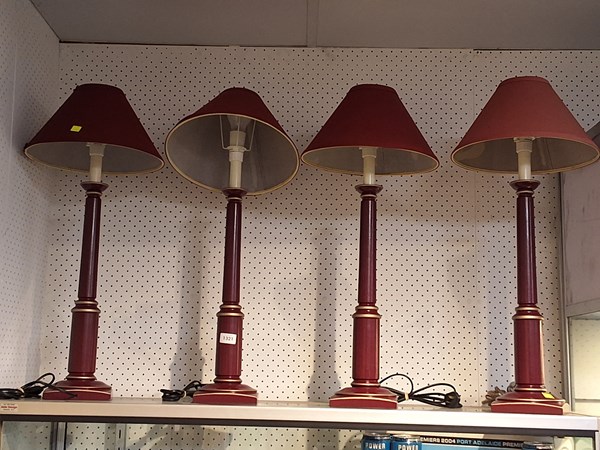 Lot 1321 - TABLE LAMPS
