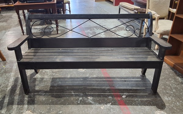 Lot 221 - BENCH