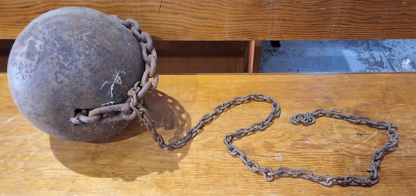 Lot 389 - BALL AND CHAIN