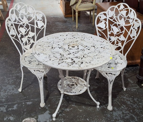 Lot 381 - PATIO SETTING