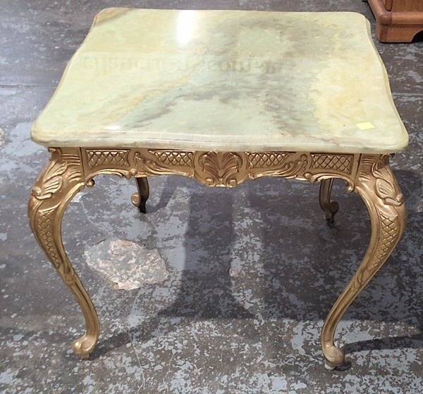 Lot 139 - LAMP TABLE