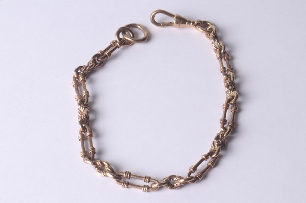 Lot 1024 - PART GOLD WATCH CHAIN