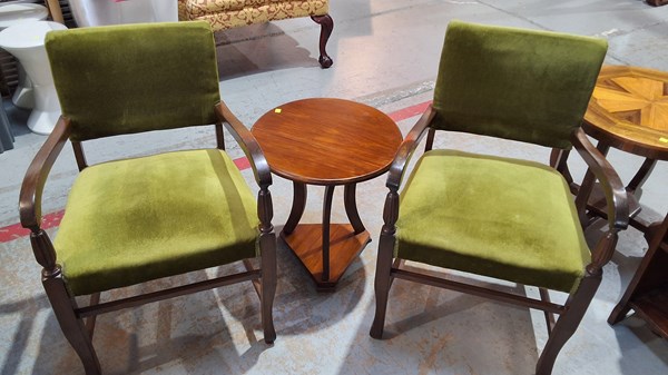 Lot 233 - PARLOUR SETTING