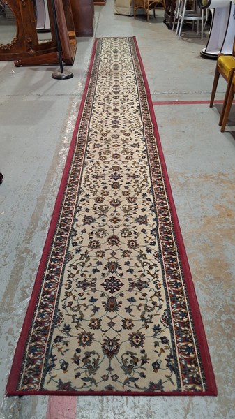 Lot 213 - HALL RUNNER