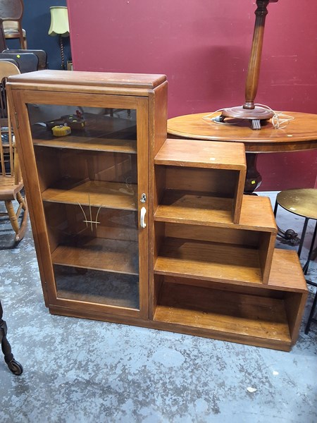 Lot 169 - STEPPED BOOKSHELF