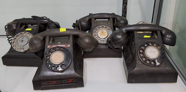 Lot 1373 - TELEPHONES