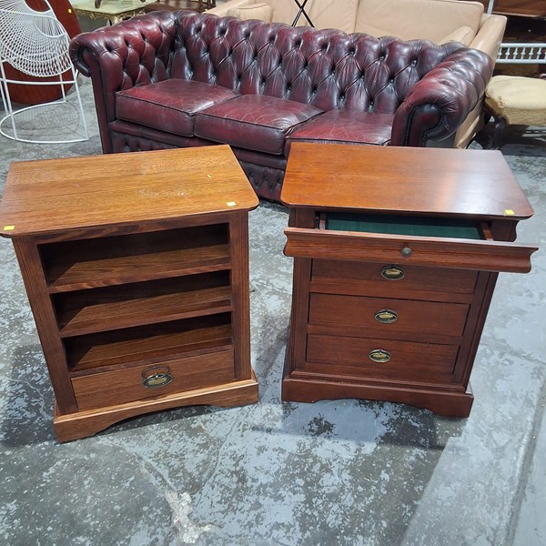 Lot 131 - BEDSIDES