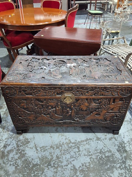 Lot 123 - TRUNK