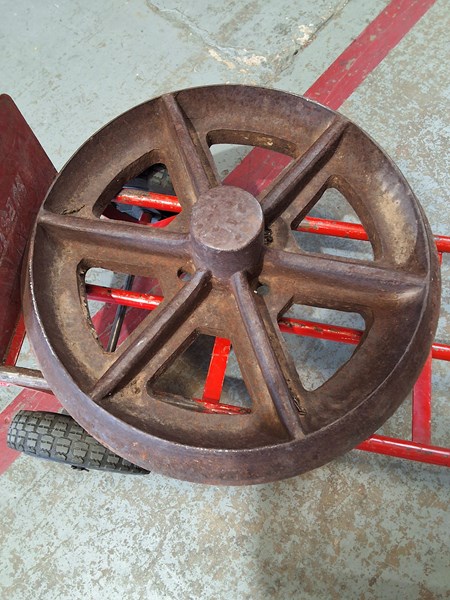 Lot 317 - WHEEL